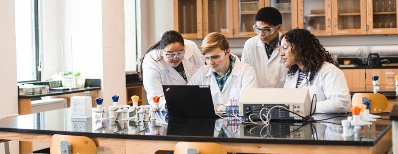 students working in a lab