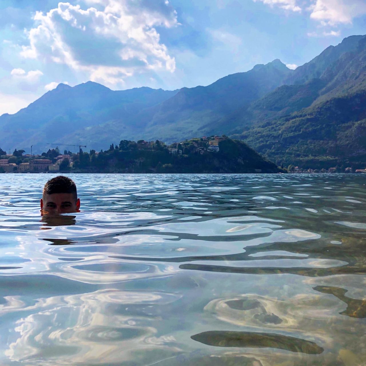Fiorenza swims in Lake Como.