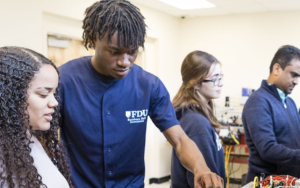 Students work in an engineering lab.