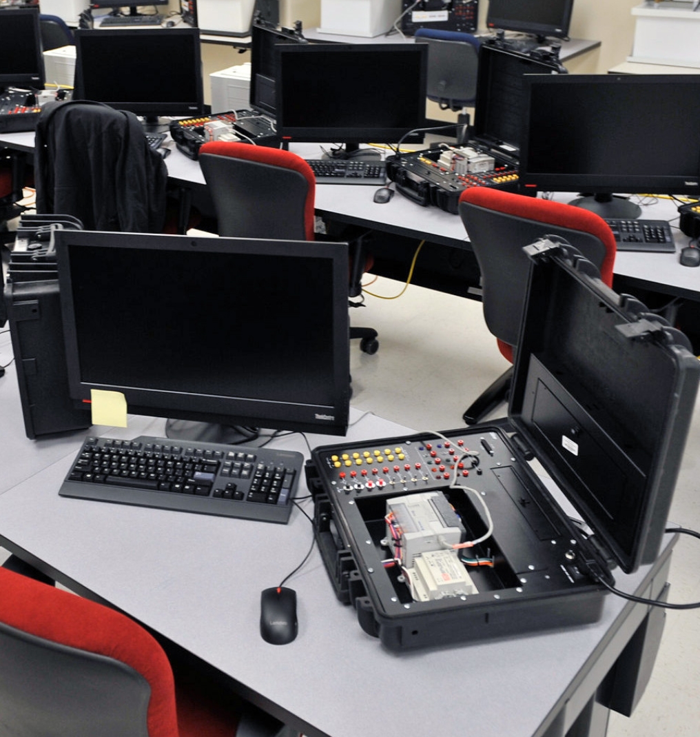 computers in a computer lab
