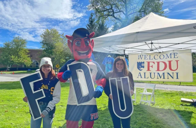 For our new alumni: get to know the Young Alumni Association and the alumni Board of Governors!

Learn... read more on Instagram.
